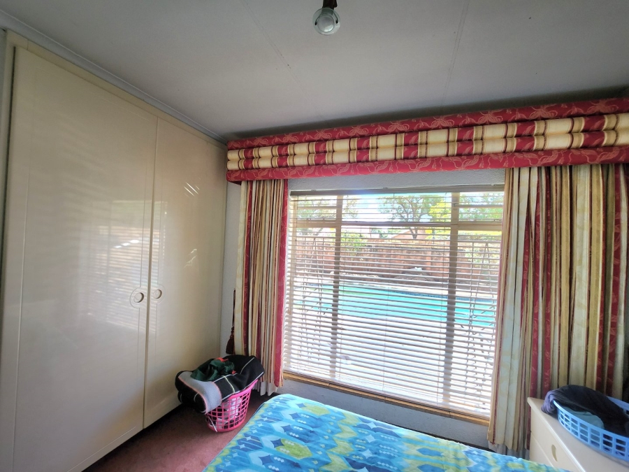 5 Bedroom Property for Sale in Stilfontein Ext 4 North West